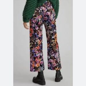Maeve Floral Velvet Cropped Wide-Leg Pants in Black Multi